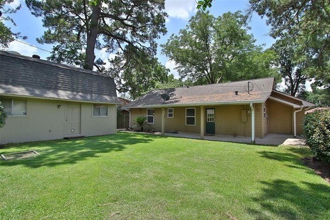 Building Photo - 5036 De Milo Dr