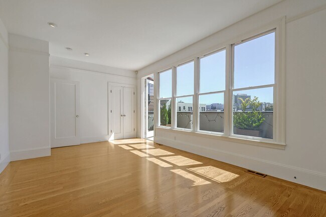 Building Photo - 3217-21 Gough Street Apartments