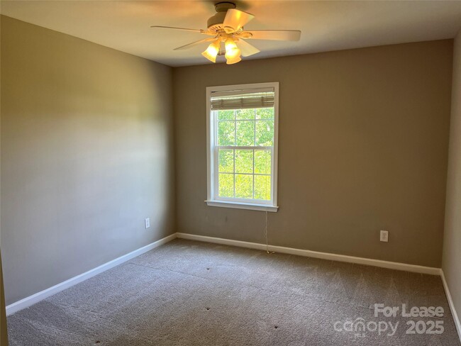 Building Photo - 2409 Logan Field Drive