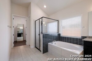 Building Photo - 2052 Stephanie Ave