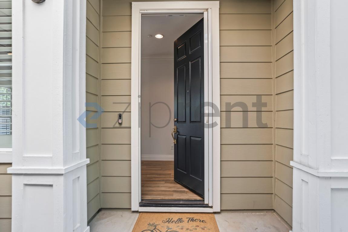 Building Photo - Unit