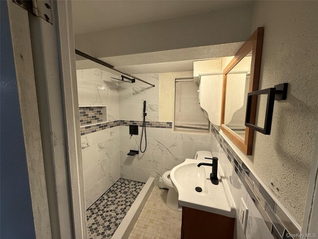 Building Photo - 311 Litchfield Ave