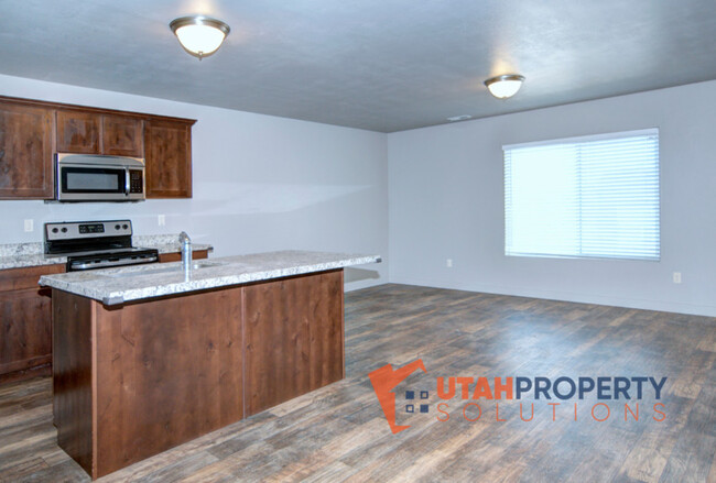 Building Photo - 14357 S Sherwell Ct