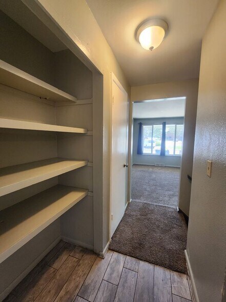 Building Photo - 723 Fraser St