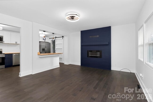 Building Photo - 1814 Eastway Dr