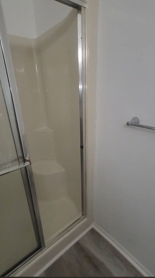 Building Photo - 1303 Morris Ct