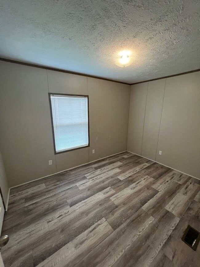 Building Photo - 3B/2B Mobile Home Available in Lake Charles