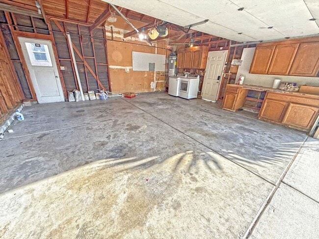 Building Photo - 1808 Loch Ness Way