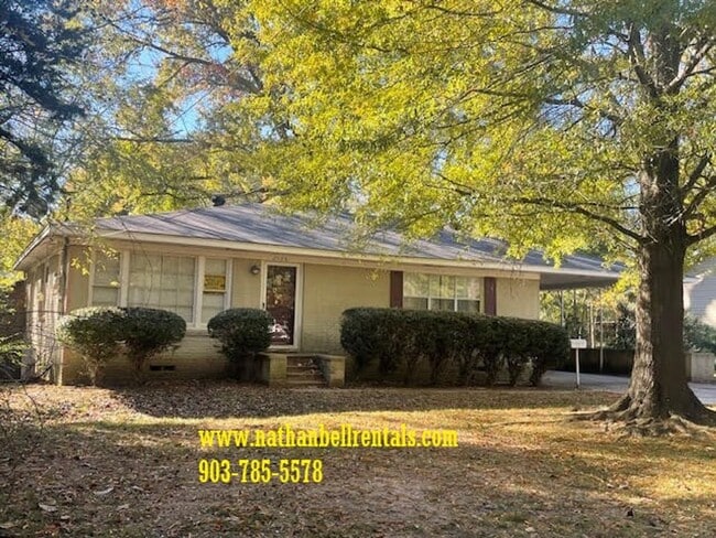 Building Photo - Single family-3 bedroom/2 bath