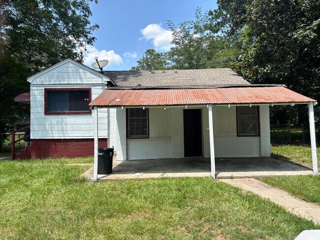 Building Photo - 177 W Santa Clair St