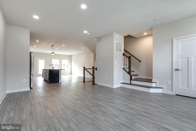 Building Photo - 149 Lyons Crk Dr