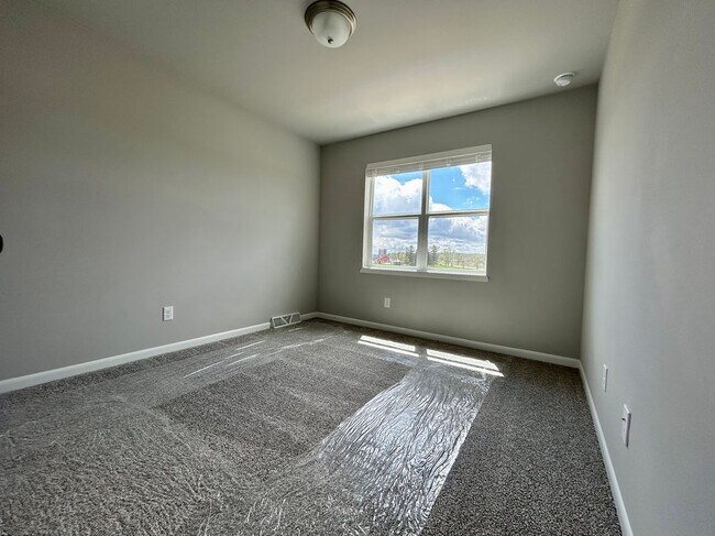 Building Photo - 2401 Wildcat Dr