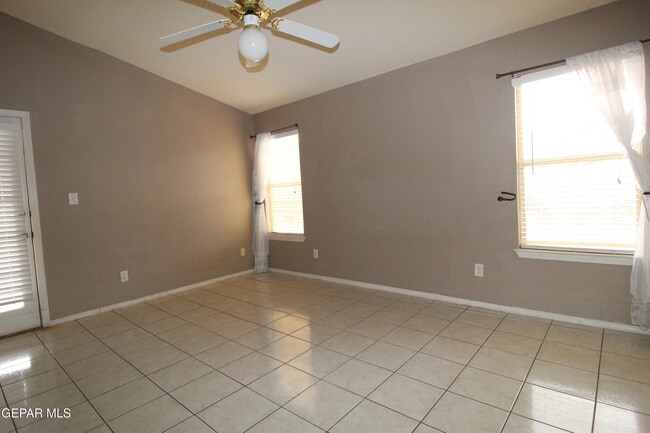 Building Photo - 14032 Lago Seco Dr