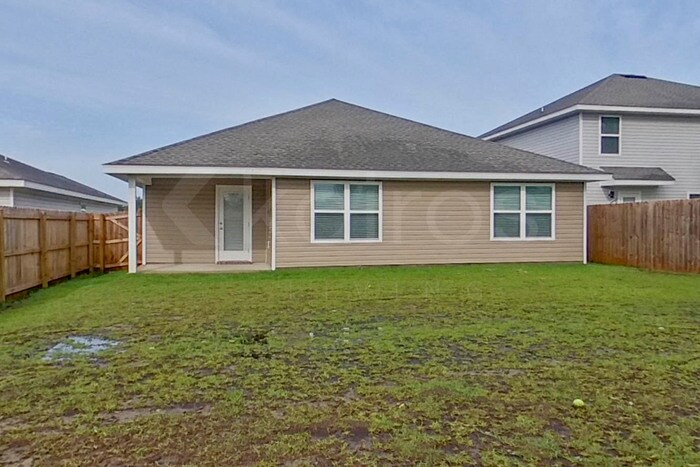 Building Photo - 401 Monarch Ln