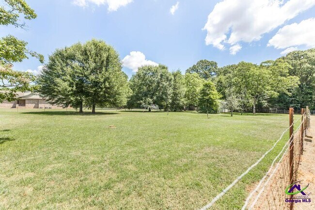 Building Photo - 236 Blue Meadow Cir