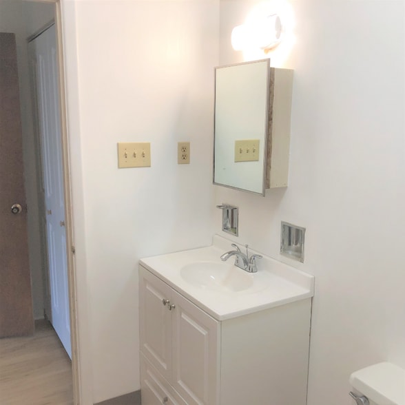 Building Photo - 6350 Forward Ave