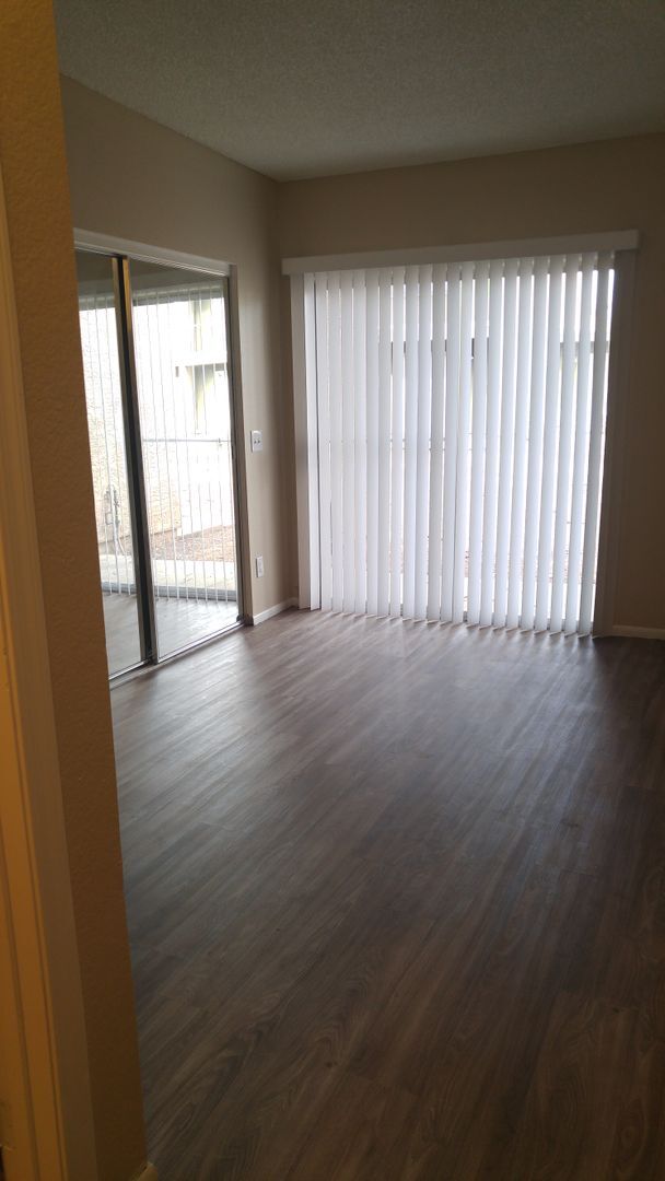 Building Photo - 2808 E Le Marche Ave
