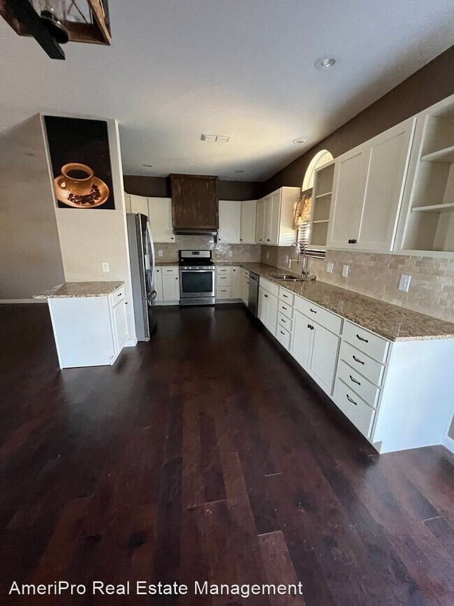 Building Photo - 2 br, 2 bath House - 627 Maxwell St.