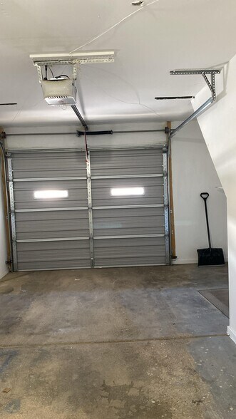 Building Photo - 44228 Providence Dr