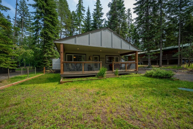 Building Photo - 623 W Florida Cir