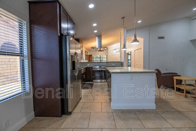 Building Photo - 17442 N 56th Pl