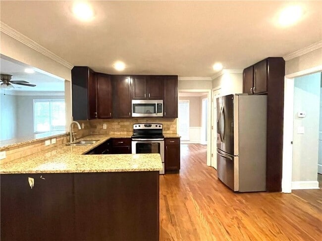 Building Photo - 5045 Spalding Dr