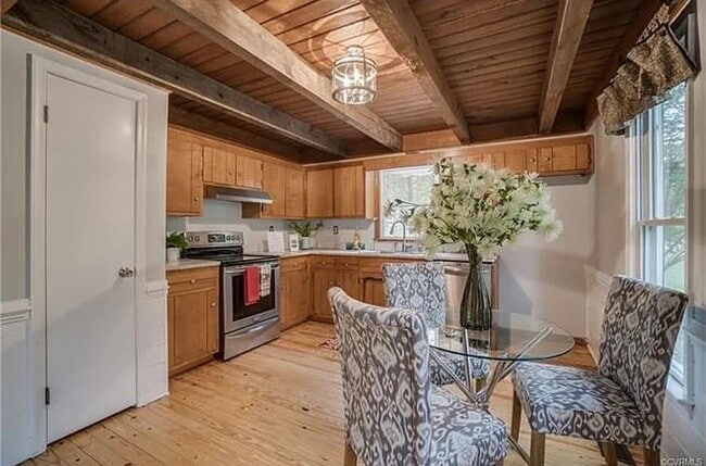 Building Photo - Cozy West Lake Hills Home