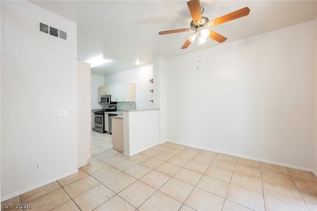 Building Photo - 2603 Noble Fir Ave