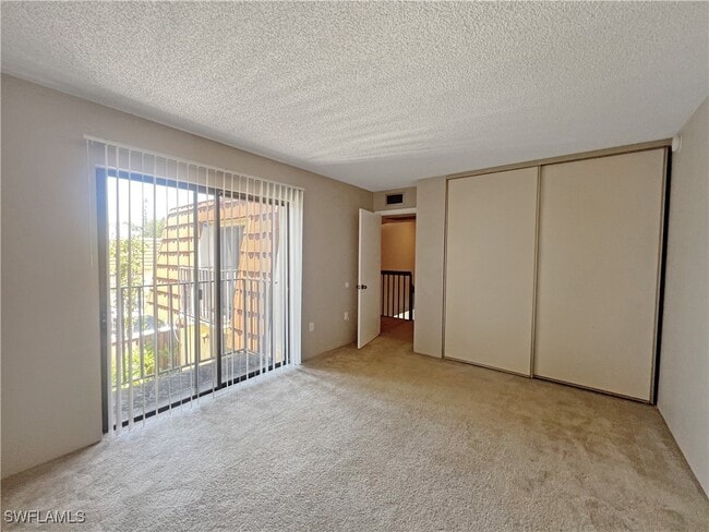 Building Photo - 5241 Cedarbend Dr