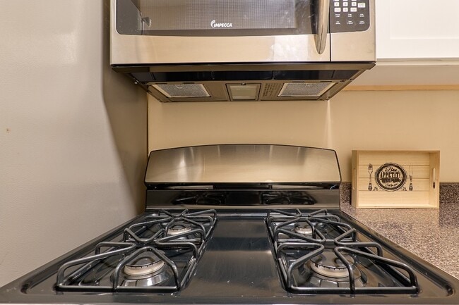 Building Photo - 198 Court St