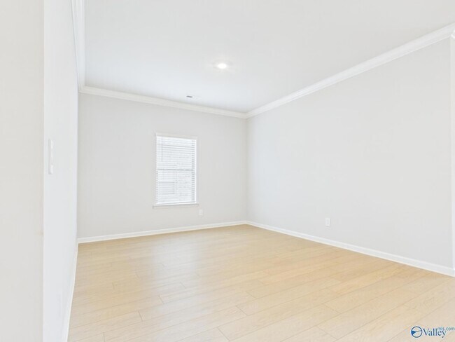 Building Photo - 18072 Longleaf Dr