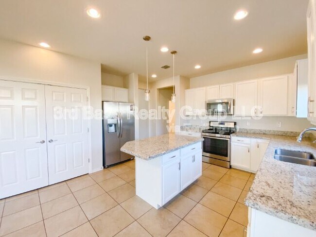 Building Photo - 20472 W Park Meadows Dr