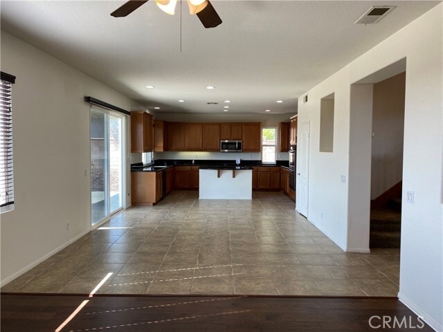 Building Photo - 5505 Sunset Ridge Dr