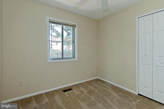 Building Photo - 9637 Westport Ln