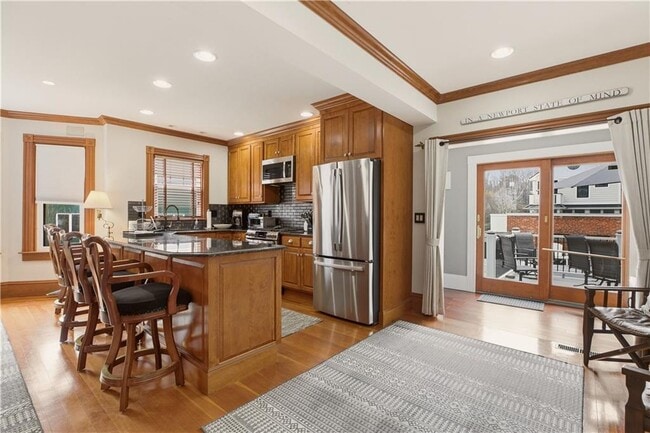 Building Photo - 23 Clinton St