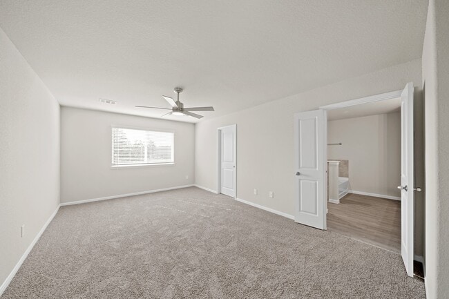 Building Photo - 839 Red Oakland Dr