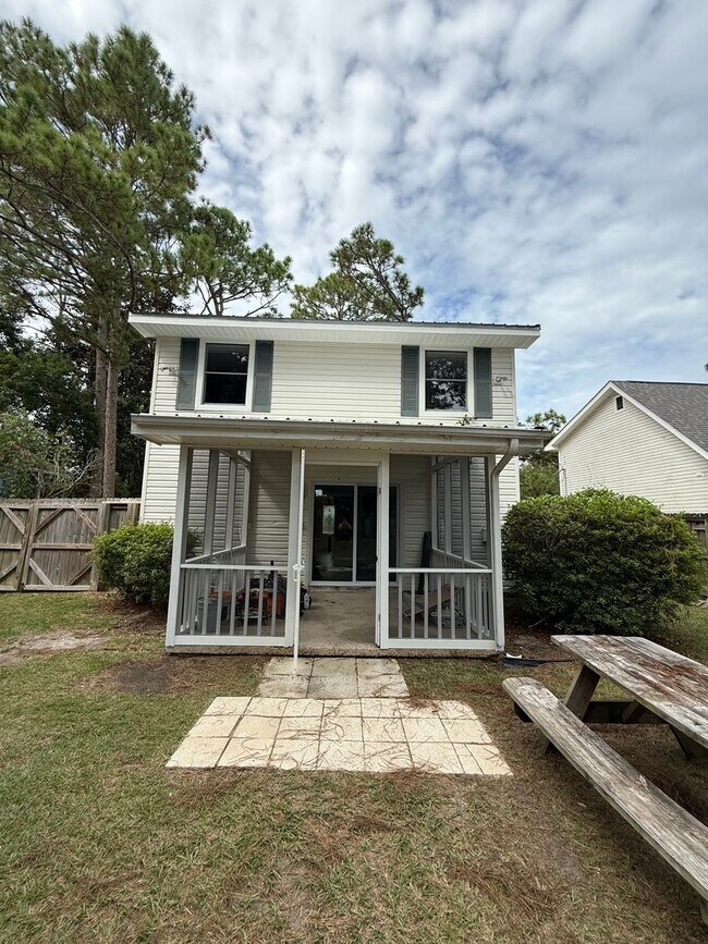 Building Photo - 617 E 23rd Ave