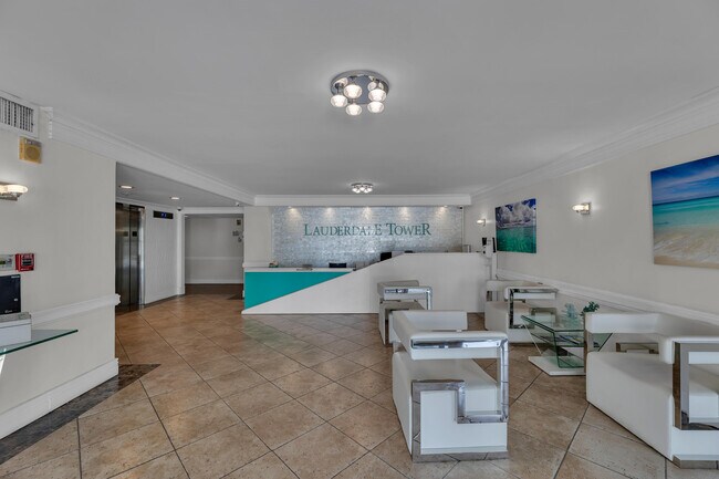 Building Photo - 2900 NE 30th St