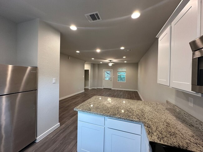 Building Photo - 13351 Rowdy Cove