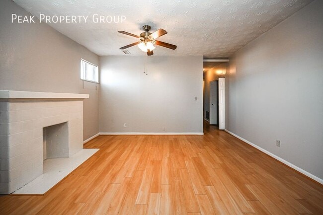 Building Photo - 2610 Woodburn Ave