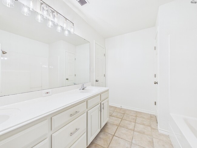 Building Photo - 5213 Air Force Dr