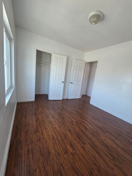 Building Photo - 152 E 103rd St