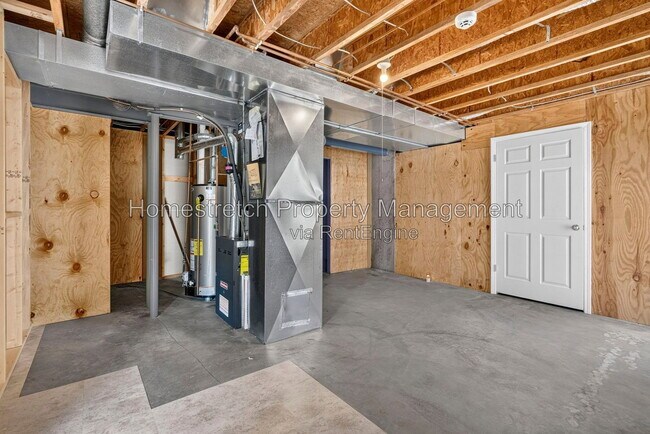 Building Photo - 6910 Emmons Dr