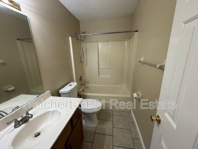 Building Photo - 5616 Autumn Valley Dr