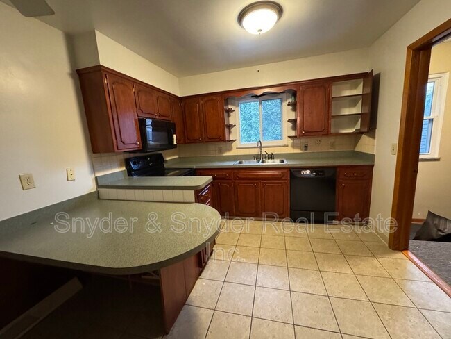 Building Photo - 1857-1859 Cromwell Drive