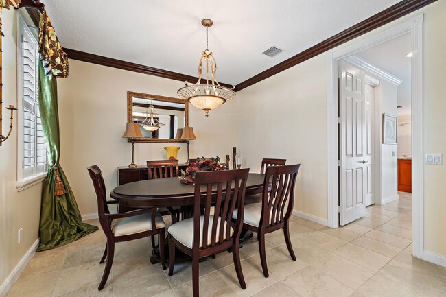 Building Photo - 115 Castries Dr