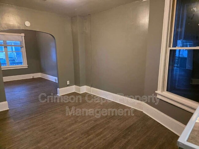 Building Photo - 39 Hutson St