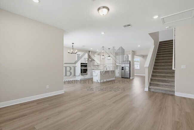 Building Photo - 1213 Pampus Dr
