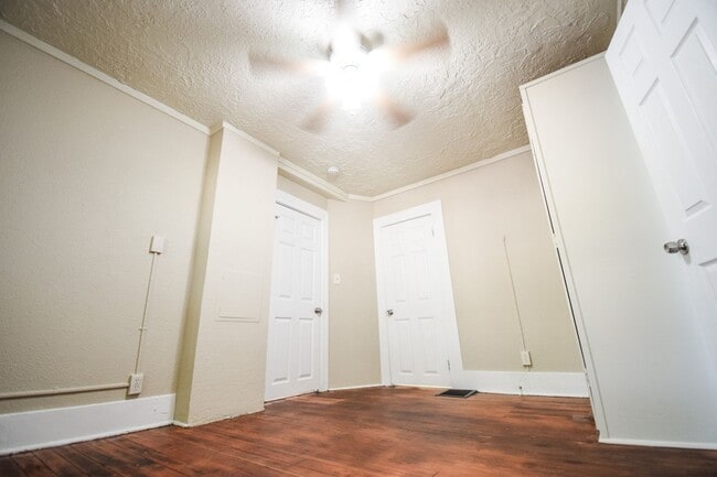 Building Photo - Beautiful 4 Bed 2 Bath Home in NE Portland!