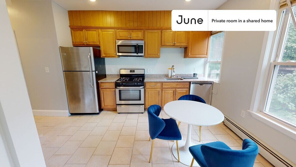 Building Photo - Room in Shared 3 bed/1 bath home